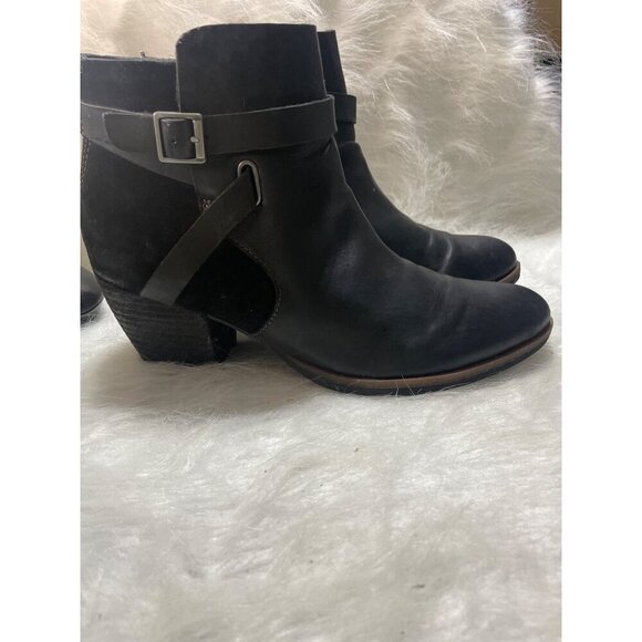 Korks Black Leather & Suede Ankle Boots with Buckle Strap & Zip Closure - Picture 2 of 9